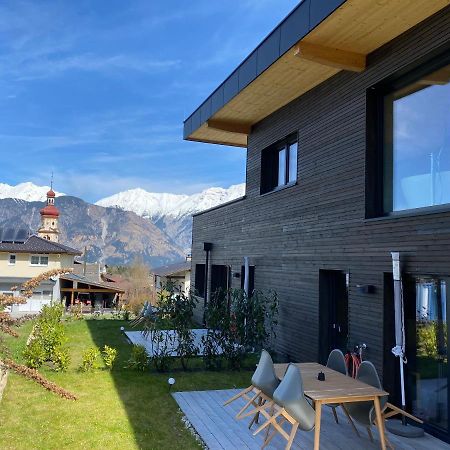 Black Forest Lodges - Gehobene Ferienwohnungen Mit Privatsaunas Tulfes Extérieur photo