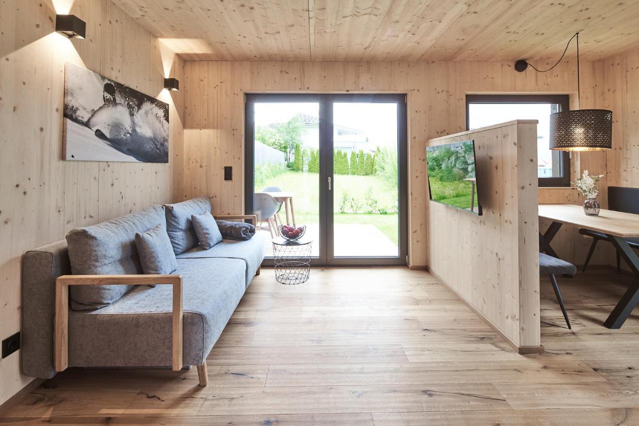 Black Forest Lodges - Gehobene Ferienwohnungen Mit Privatsaunas Tulfes Extérieur photo
