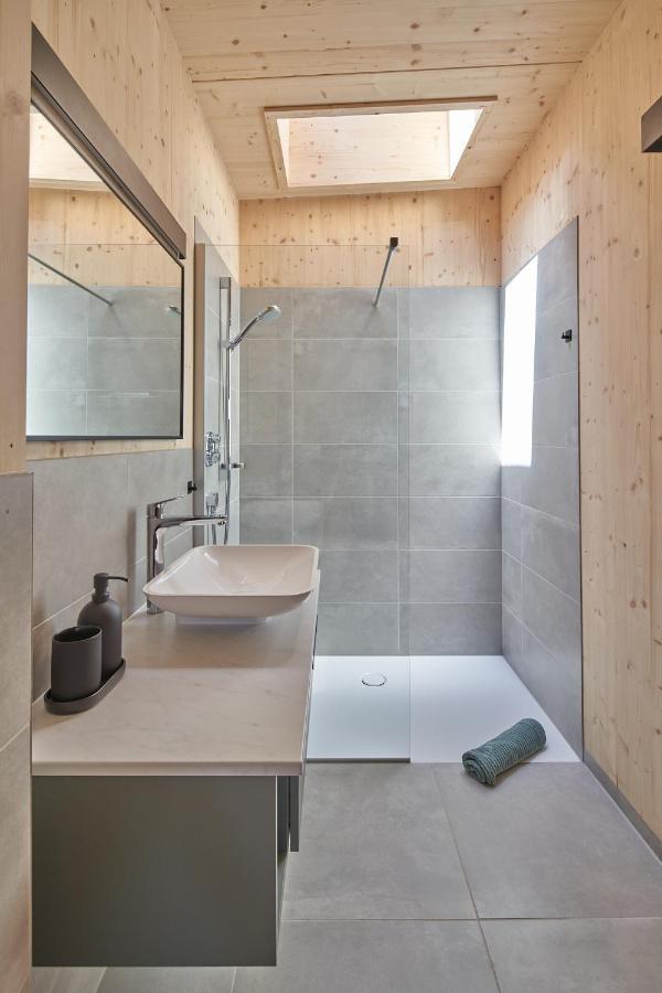 Black Forest Lodges - Gehobene Ferienwohnungen Mit Privatsaunas Tulfes Extérieur photo