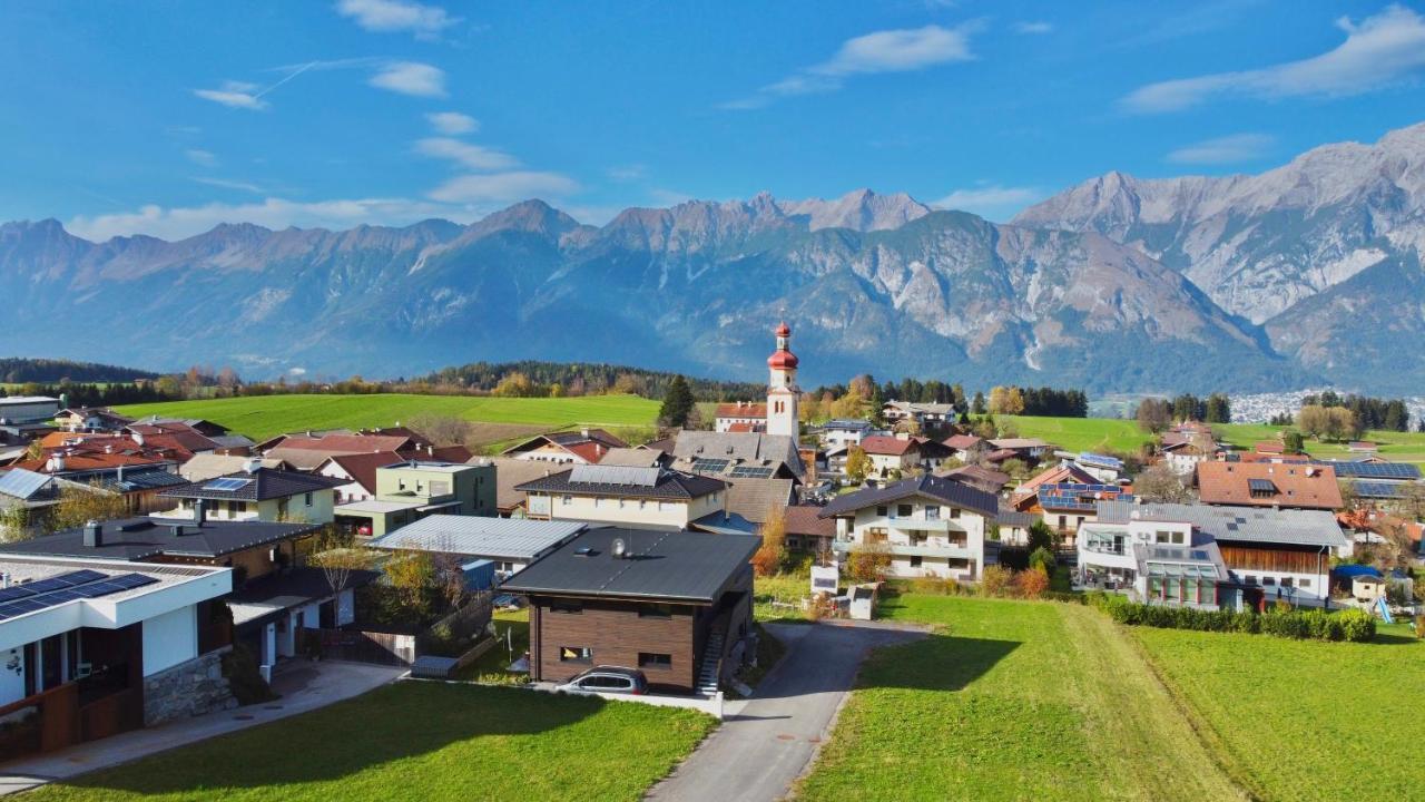 Black Forest Lodges - Gehobene Ferienwohnungen Mit Privatsaunas Tulfes Extérieur photo